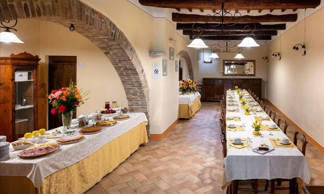 Castello La Grancia Di Spedaletto Bauernhof