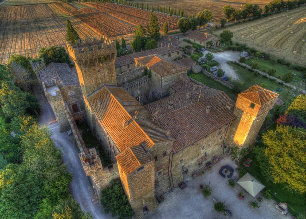 Castello La Grancia Di Spedaletto Agroturismo *