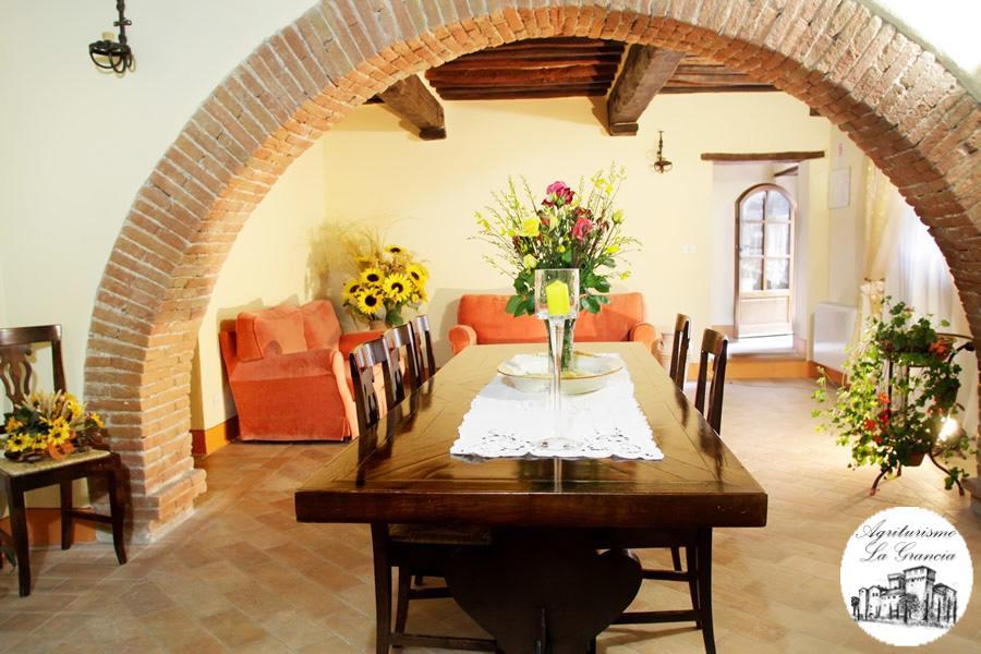 Castello La Grancia Di Spedaletto Bauernhof Pienza